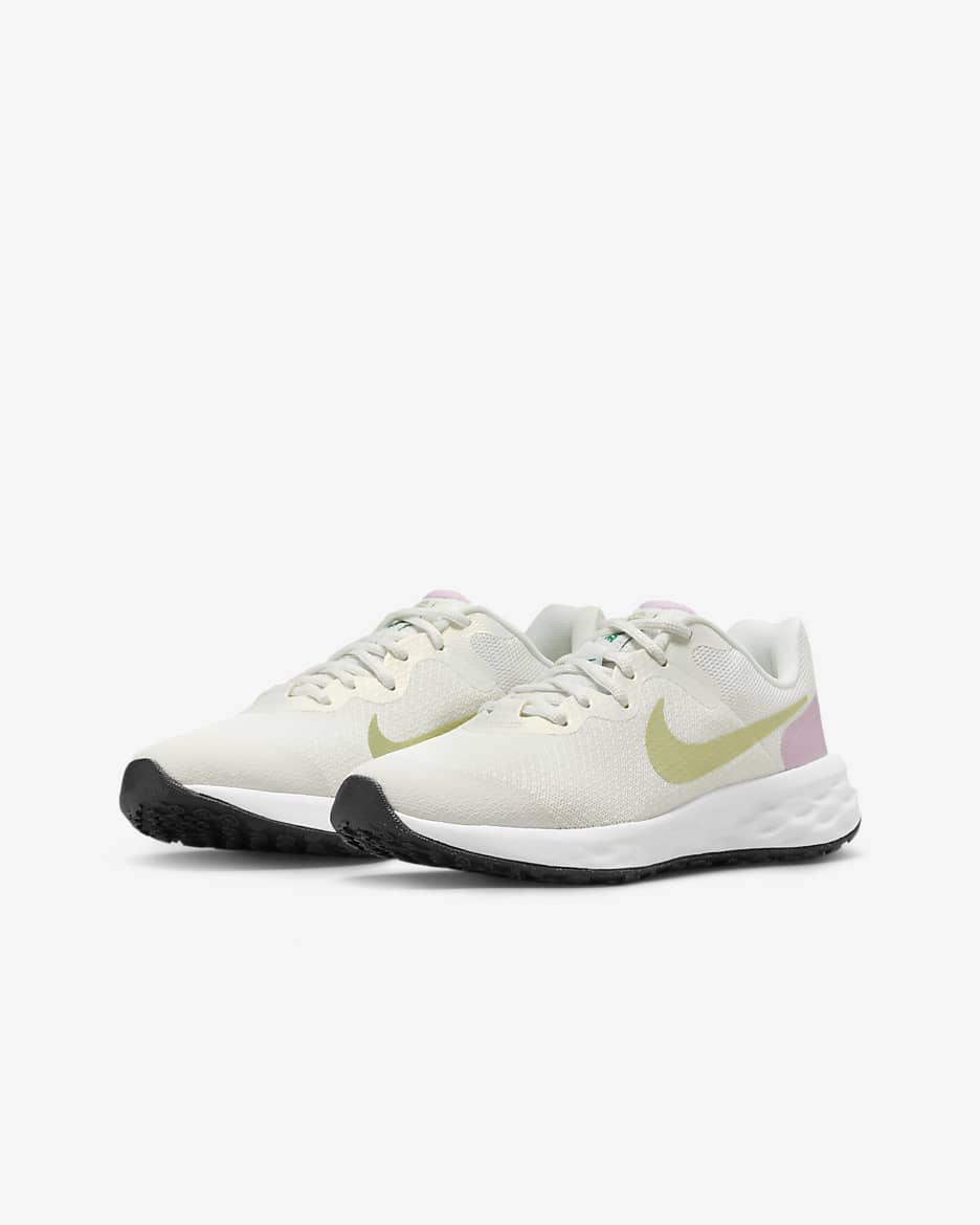 Nike Revolution 6 NN Big Kids Road Running Shoes